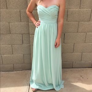 Monique Lhuillier Bridesmaid Sweetheart Gown